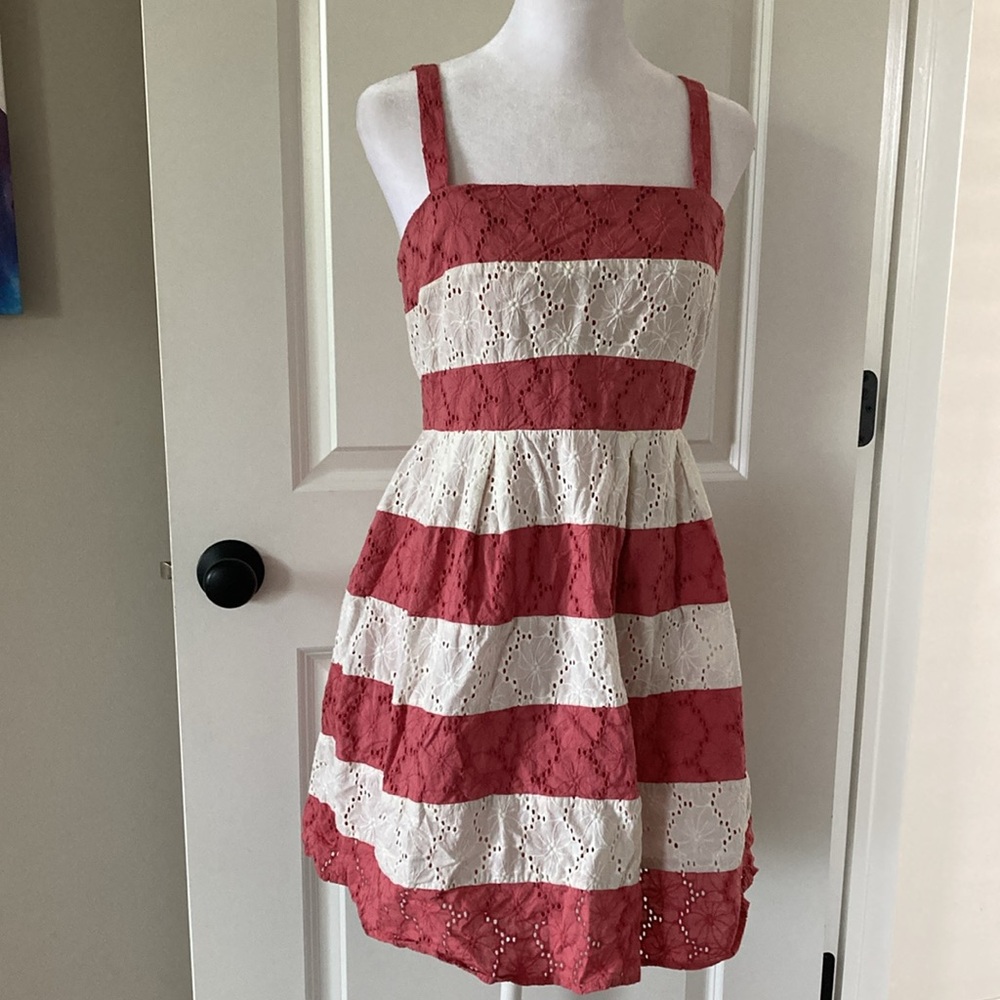 Loft Outlet dress size 2 eyelet with straps Pink and White - Picture 5 of 8